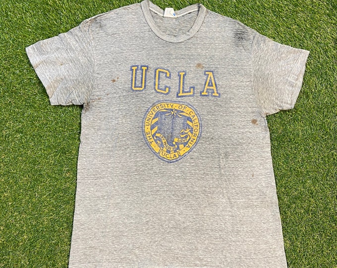 Vintage UCLA Bruins T Shirt Tee Hanes Made Usa Size Xtra Large XL University California Los Angeles Pasadena NCAA College Basketball 1990s
