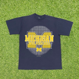 Vintage University of Michigan Wolverines T Shirt Tee Jerzees Size Medium M NCAA College Football Basketball Detroit