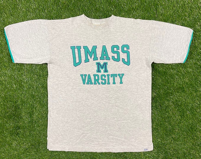 Vintage UMASS Varsity T Shirt Tee Gear For Sports Made USA Size Xtra Large NCAA Basketball 90's Amherst Boston New England Massachusetts