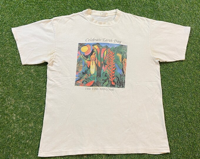 Vintage Celebrate Earth Day T Shirt Tee Oneita Made USA Size Large L Planet Earth Animals Green Day 1990s 90s