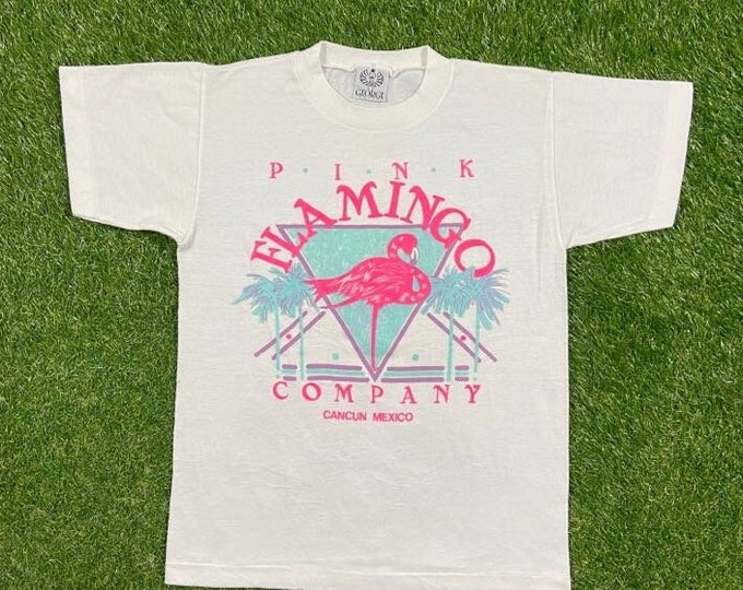 Vintage Pink Flamingo Company Cancun Mexico T Shirt Tee George Vales Made USA Size Medium M Flamingo Love 1980s 80s Tourist
