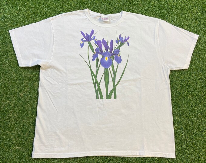 Vintage Flowers Top Shirt Tee Hanes Her Way Size Xtra Large XL Bees Caterpillars Butterflies Nature Plants 1990s 90s