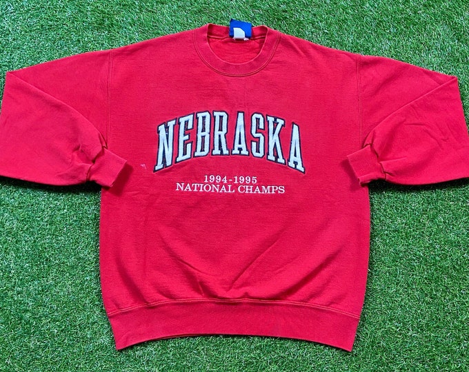 Vintage University of Nebraska Cornhuskers 94 95 National Champions Crewneck Sweatshirt Made USA Size Large L NCCA College Football 1990s