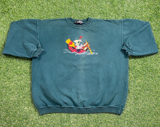 Vintage Winnie The Pooh Crewneck Sweatshirt Made USA Size Medium M Walt Disney World WDW Classic Cartoon Mickey Mouse Pooh 1990s 90s
