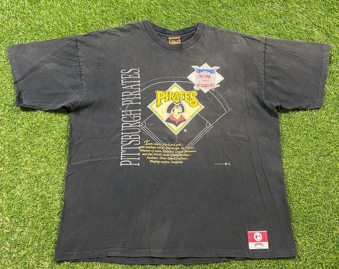 Vintage Pittsburg Pirates T Shirt Tee Nutmeg Mills Made USA Size Xtra Large XL MLB Clemente Bond Baseball 1990s 90s