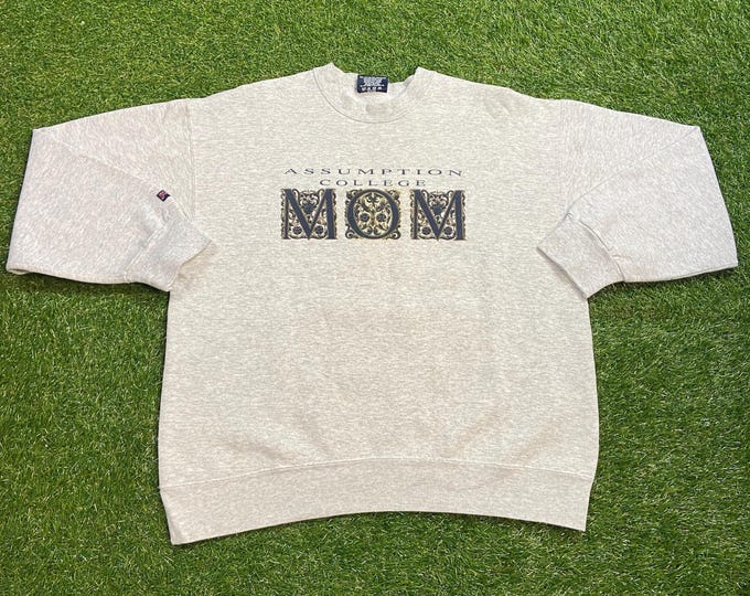 Vintage Assumption College Mom Crewneck Sweatshirt Made USA Size Xtra Large XL Worcester Massachusetts University Classic 1990s Pull Over