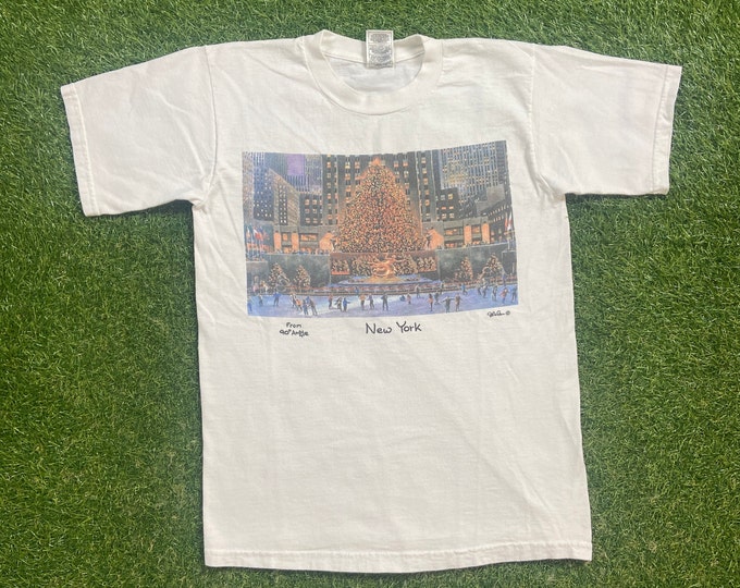 Vintage New York Christmas Tree T Shirt Tee Made USA Size Small S NYC Empire State Building Statue of Liberty Times Square Manhattan 1990s