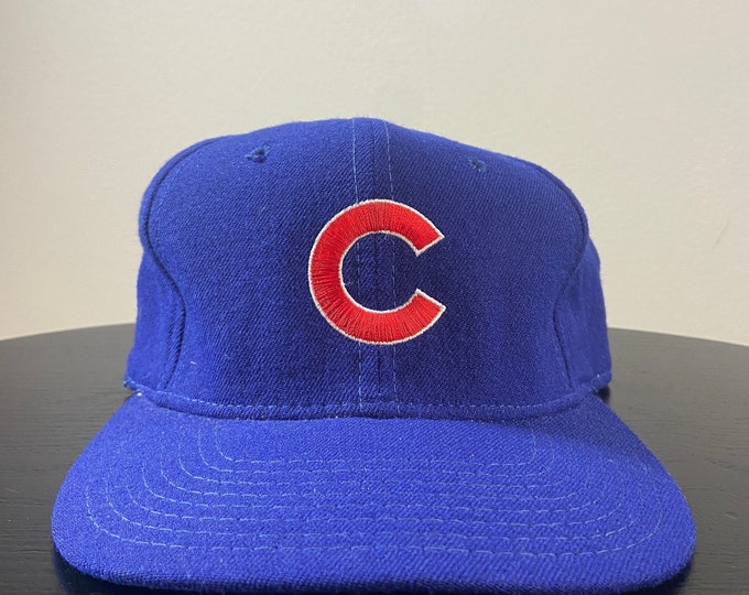 Vintage Chicago Cubs Fitted Hat Sports Specialties Wrigley Field National League MLB Baseball Illinois 1990s 90s