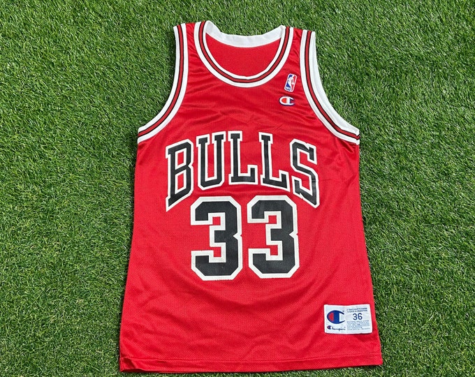 Vintage Chicago Bulls Scott Pippen #33 Jersey Champion Made USA Size Small S NBA Basketball Air Jordan 1990s 90s