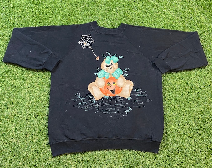 Vintage Halloween Crewneck Sweatshirt Hanes Made USA Size Xtra Large XL Haunted House Trick or Treat Oct 31 Spooky Pull Over Oversized