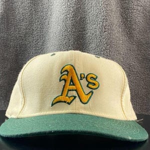 Vintage Oakland A&#39;s Fitted Hat New Era Size 7 1/2 Athletics California MLB Baseball 1990s 90s