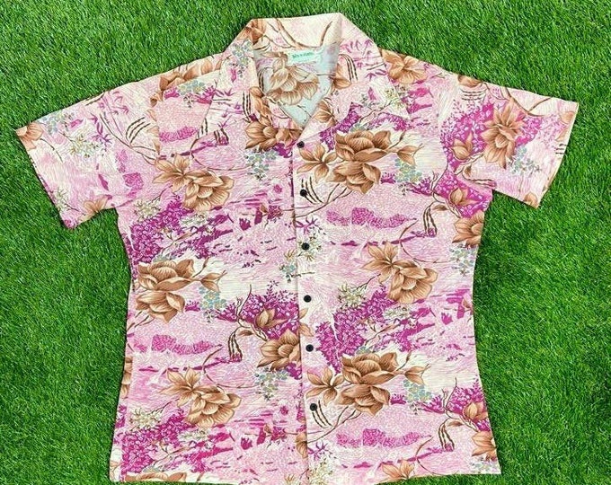Vintage Fun Pink Hawaiian Button Down Beach Shirt Size Xtra Large / Large Bits N Pieces Original 1960s 60s Classic XL Ladies Made in Hawaii