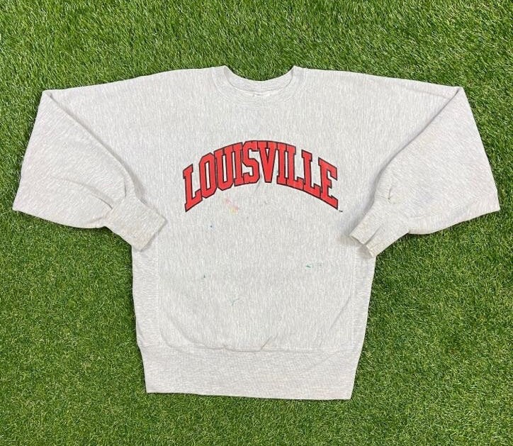 ShineOnCrazyVintage Vintage The Louisville Cardinals Basketball Team Hoodie Sweatshirt University of Louisville (NCAA) Pullover Size Large Distresses Hoodie