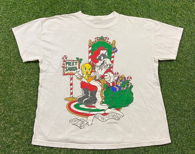 Vintage Tweety Bird & Sylvester the Cat Christmas T Shirt Tee Made USA Size Large L XMAS Looney Tunes Warner Bros Classic Cartoon 1990s 90s