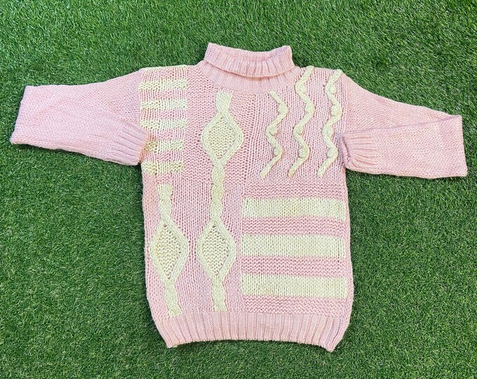 Vintage Pink Knit Crewneck Sweater Maurada Size Medium M Quality Warm Winter Fashion Pull Over 1980s 80s