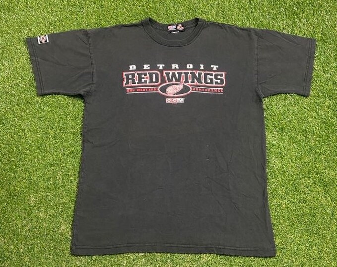 Vintage Detroit Red Wings T Shirt Tee CCM Made in Canada Size Xtra Large XL NHL Hockey Michigan 1990s 90s