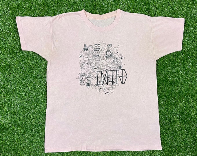 Vintage Oxford UMO It Can't Happen Here T Shirt Cartoon Drawn Graphic 1980s 80s Graphic