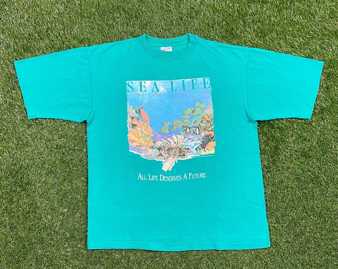 Vintage Sea Life T Shirt Tee Made USA Size Xtra Large XL World Wildlife Collection Planet Ocean Animals Habitat All Over Print 1990s 90s