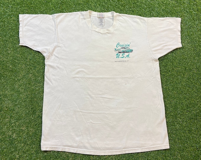 Vintage Hooters T Shirt Tee Fruit of the Loom Size Xtra Large XL Cruisin' USA Hot Rods Wings and Chicks 1990s 90s Tourist Restaurant