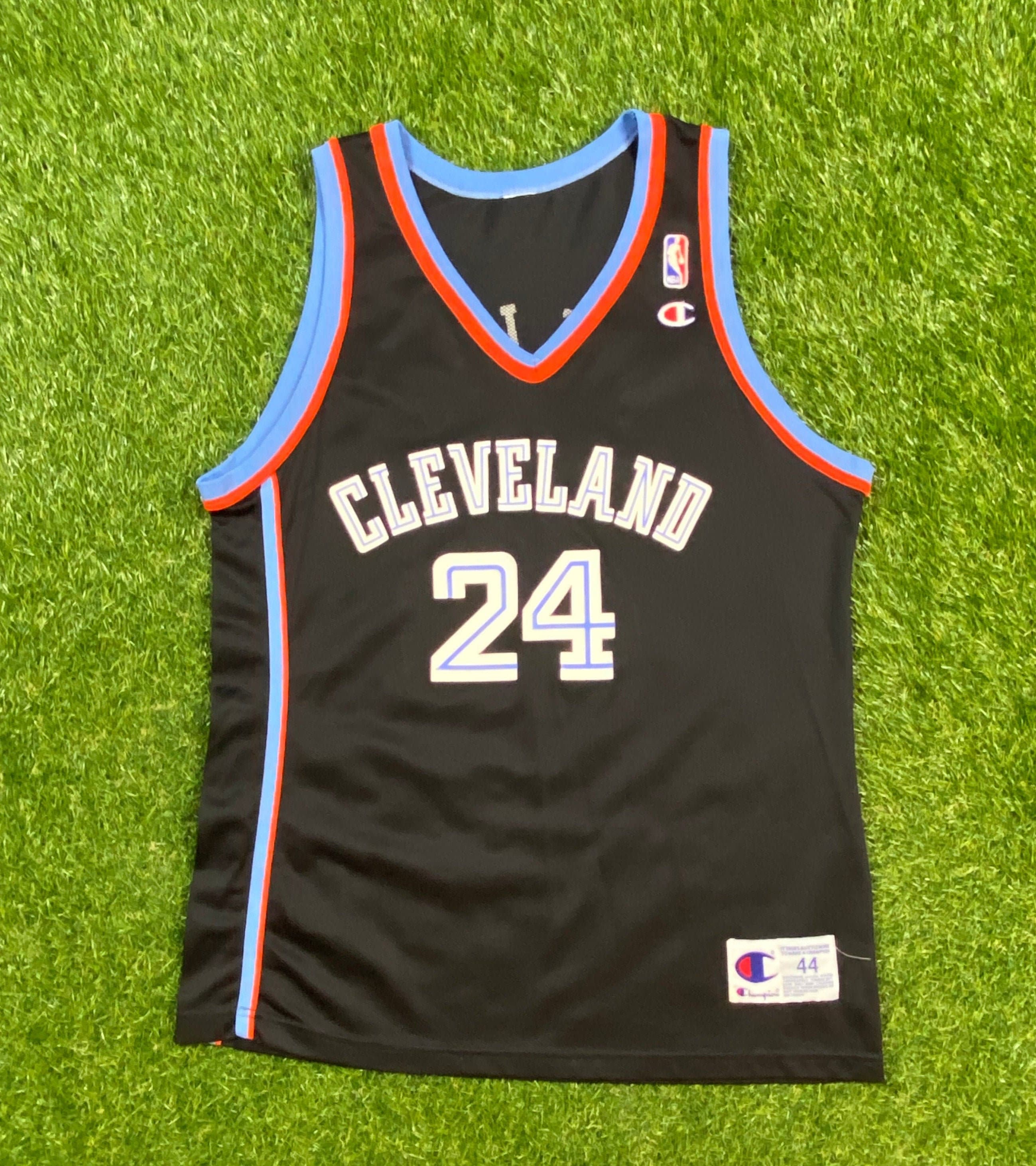 Buy the NWT Mens Green Donovan Cleveland Cavaliers Mitchell # 45