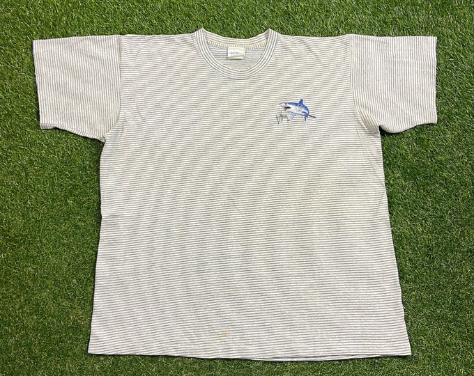 Vintage Guy Harvey T Shirt Tee Made USA Size Xtra Large XL Bass Pro Shops Fishing Apparel Accessories Hunting Nature 1990s 90s