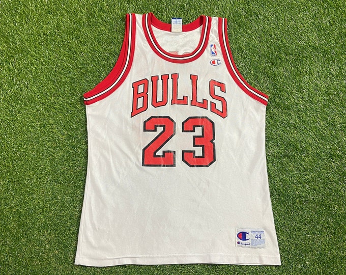 Vintage Chicago Bulls Michael Jordan #23 Jersey Champion Size Large L NBA Basketball Air Jordan 1990s 90s