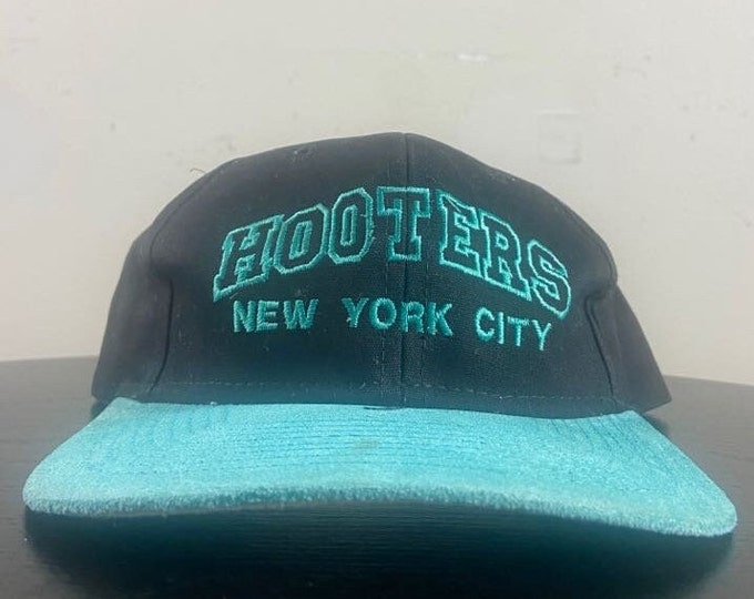 Vintage Hooters New York City Snapback Hat OSFA Wings and Chicks Tourist Restaurant 1990s 90s