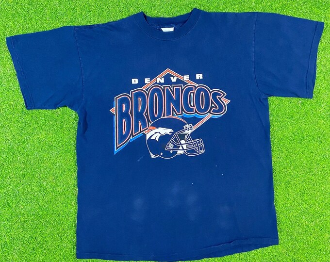 Vintage Denver Broncos Spell Out T Shirt Tee Tultex Xtra Large NFL Football 90s Colorado 1990s Afc Classic XL Distressed John Elway Super