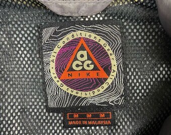 Vintage Nike ACG Windbreaker Rain Athletic Jacket Hoodie Just Do