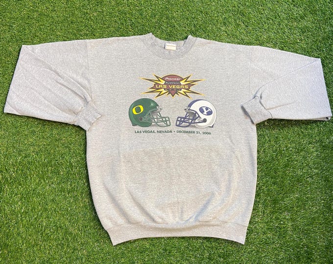 Vintage Las Vegas Bowl Crewneck Sweatshirt Size Large L University of Oregon vs BYU NCAA College Football Nevada Pull Over Oversized 00s