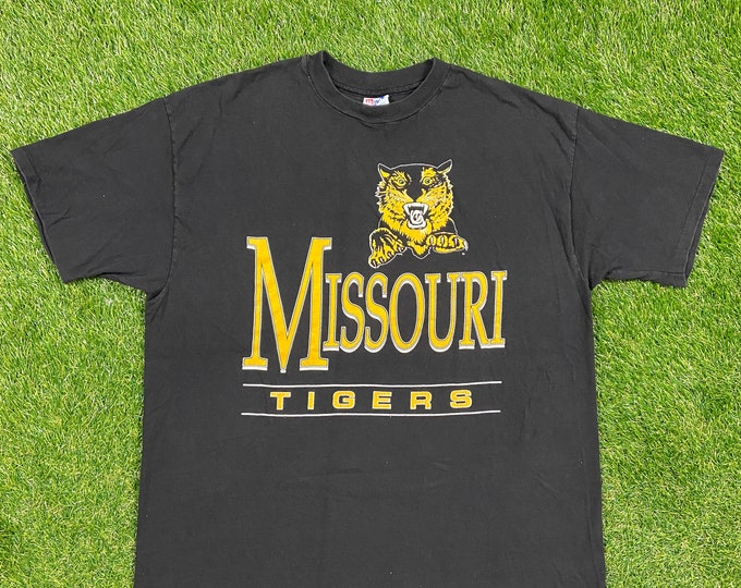 Vintage University of Missouri Tigers T Shirt Tee Hanes Made USA Size XXL 2XL NCAA College Basketball 1990s 90s