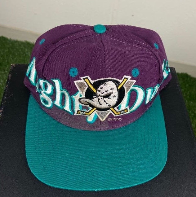 Vintage 90s Mighty DUCKS of Anaheim Snapback Hat Logo 7 Deadstock