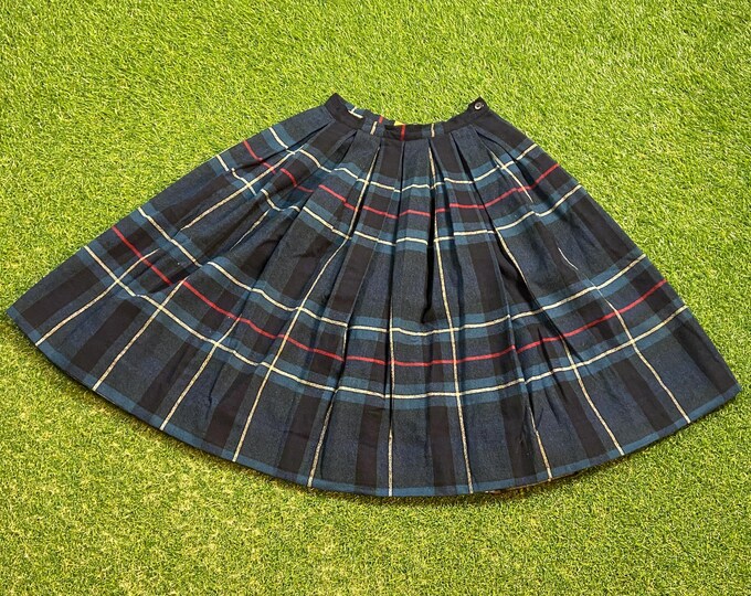 Vintage Pendleton Skirt Size 10 Multicolor Checkered Cool Pattern Quality Fit Classic Fashion Dungerees Vtg Bottoms 1990s 90s