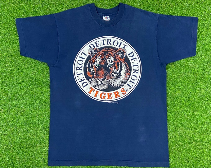 Vintage Detroit Tigers Spell Out Big Logo Graphic T Shirt Tee Fruit of the Loom Xtra Large Made USA Old Logo Michigan 80s Baseball MLB 1980s
