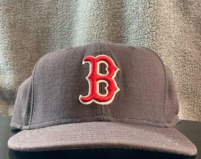 Vintage Boston Red Sox Fitted Hat New Era Made USA Size 7 3/8 MLB Baseball Massachusetts New England Classic 1990s 90s