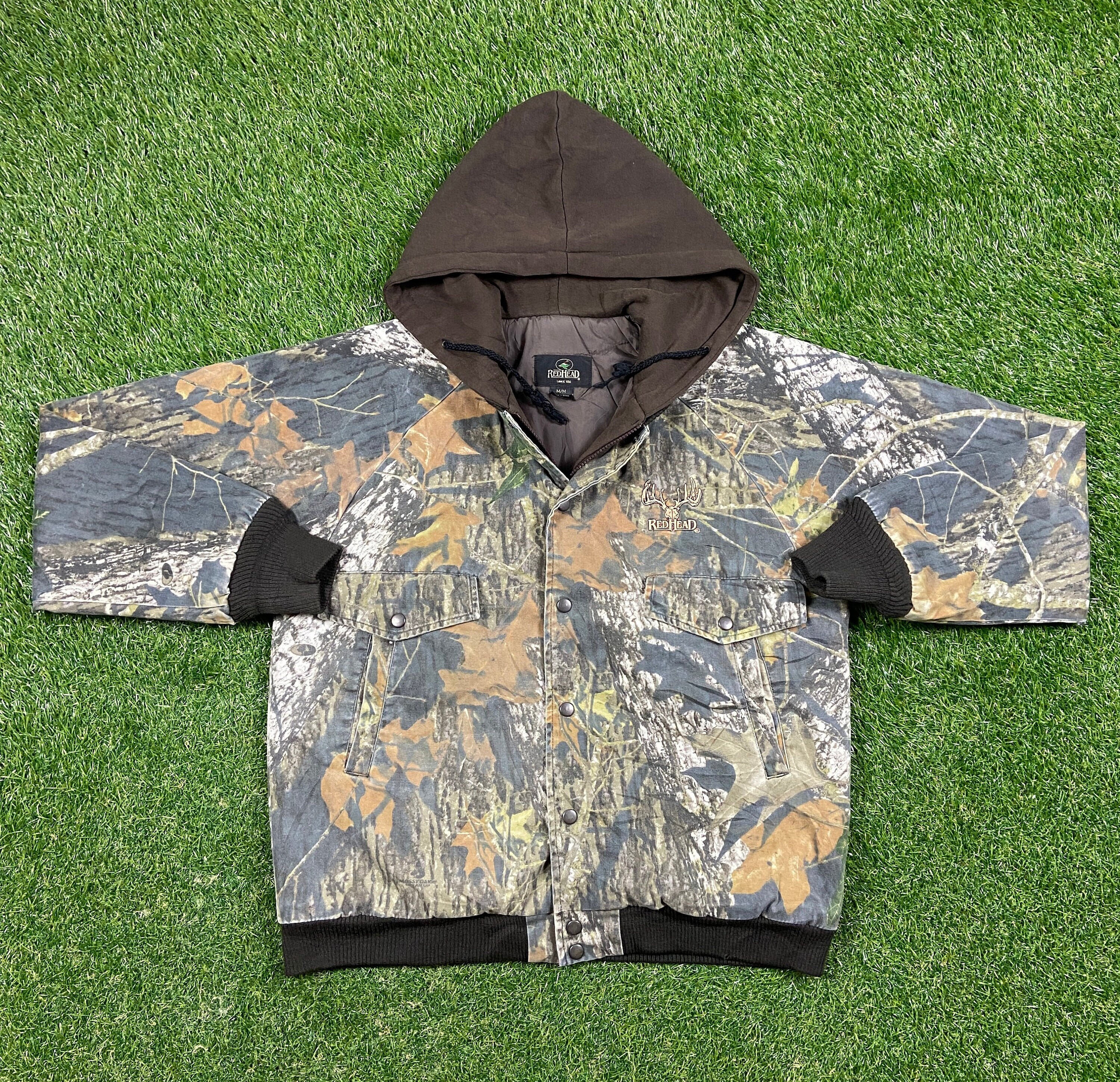 yellow jacket with red head