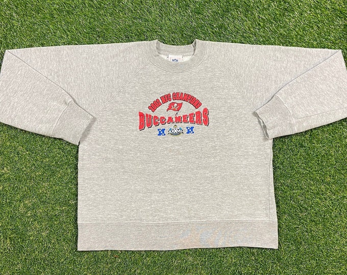 Vintage Tampa Bay Buccaneers Super Bowl XXXVll Crewneck Sweatshirt Size Medium M NFL Football Brady Super Bowl Florida Pull Over Ladies Cut