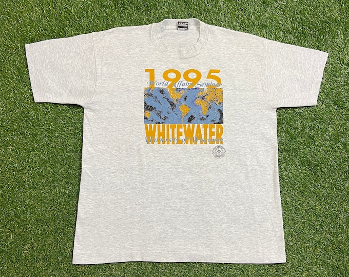 Vintage University of Wisconsin Badgers T Shirt Tee Size XL World's Affair Seminar NCAA College Football Basketball Bucky Badger 1990s 90s
