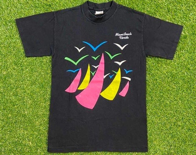 Vintage Miami Beach Florida T Shirt Tee Bravo Made USA Size Medium M FL Dolphins Marlins Heat Panthers 1980s 80s South Beach