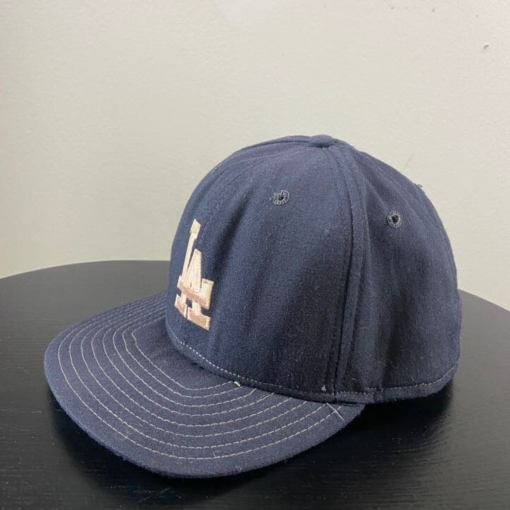 Vintage Los Angeles Dodgers New Era Pro Fitted Baseball Hat, Size 6 5/ –  Stuck In The 90s Sports