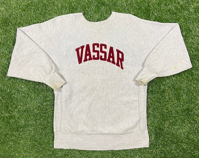 Vintage Vassar College Crewneck Sweatshirt Champion Reverse Weave Made USA Size Xtra Large XL New York NYU Pull Over Oversized Warm