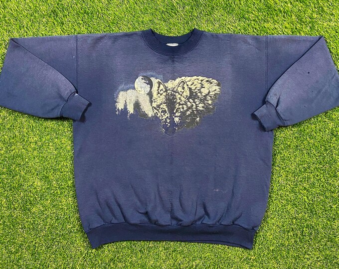 Vintage Wolf Pack Crewneck Sweatshirt Hanes Size Large L Wolf Spirit Pull Over Oversized Comfy Warm 1990s 90s