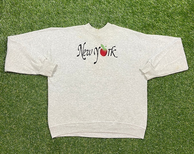 Vintage New York City Big Apple Crewneck Sweatshirt Fruit of the Loom Size Large L Broadway NYC Manhattan Pull Over Oversized