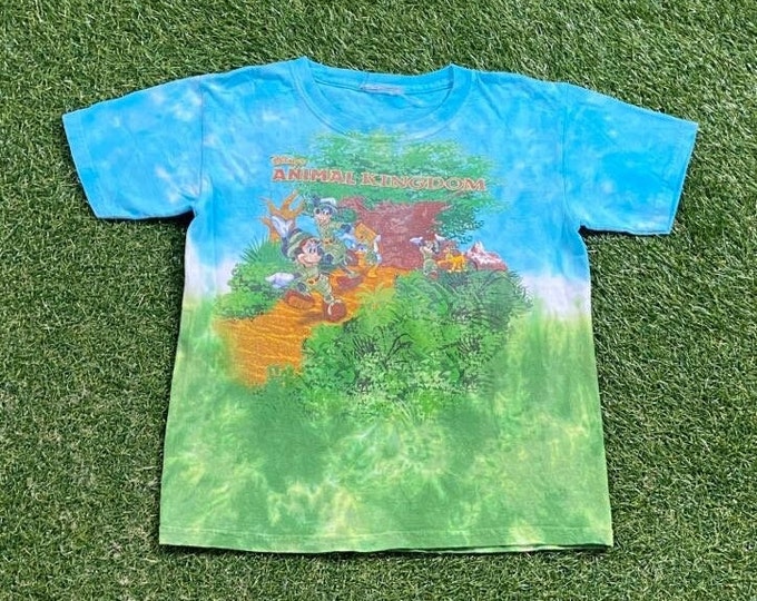 Vintage Animal Kingdom T Shirt Tee Size Youth Medium Zoo Mickey Mouse Walt Disney World Magic Kingdom WDW Disneyland 1990s 90s