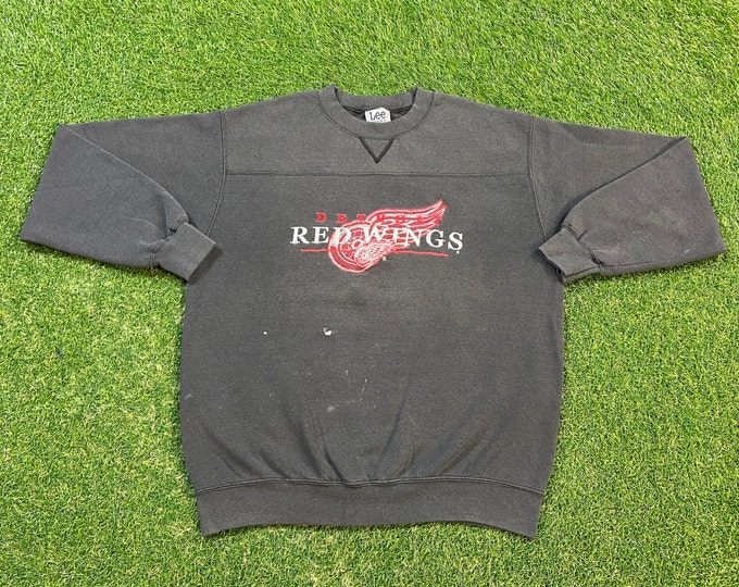 Vintage Detroit Red Wings Crewneck Sweatshirt Lee Sport Size Medium M NHL Hockey Michigan 1990s 90s Pull Over Oversized