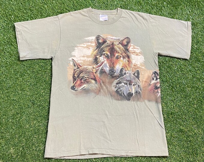 Vintage Wolves T Shirt Tee Made USA Size Large L Wolf Pack Wolf Spirit Animal Wildlife Habitat Environment 1990s 90s
