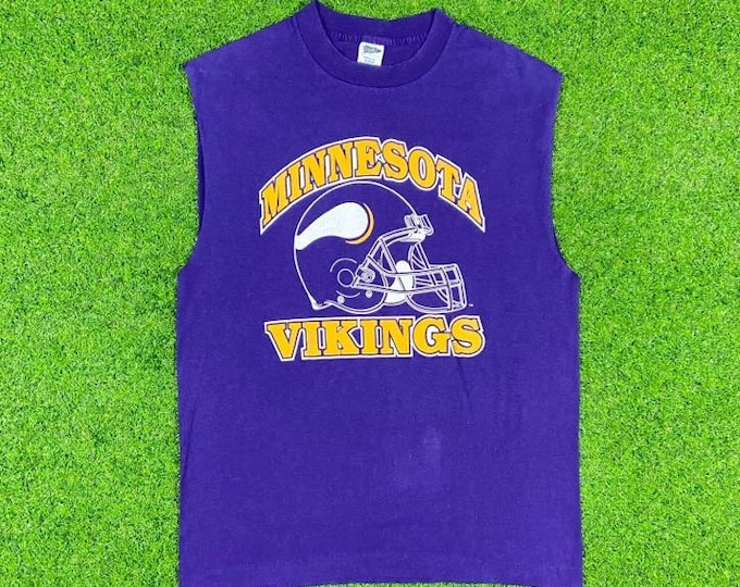 Vintage Minnesota Vikings Spell Out Big Logo Sleeveless T Shirt Tee 1990s Purple Trench Xtra Large Made USA Classic 90s NFL Football NFC