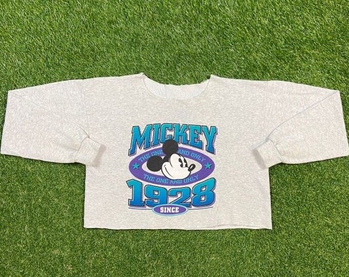 Vintage Mickey Mouse Cropped Crewneck Sweatshirt Size Medium M Walt Disney World Magic Kingdom Disneyland Pull Over 1990s 90s