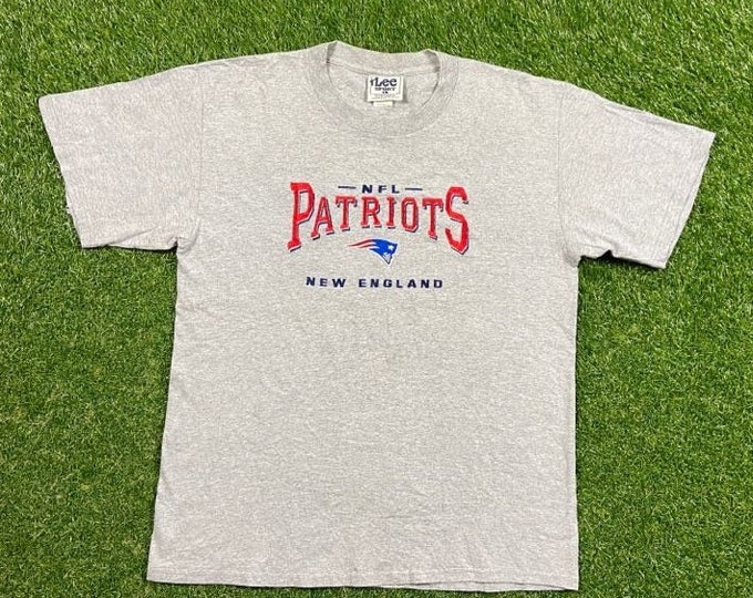 Vintage New England Patriots T Shirt Tee Lee Sport Size Large L NFL Football Boston Massachusetts Tom Brady 1990s 90s