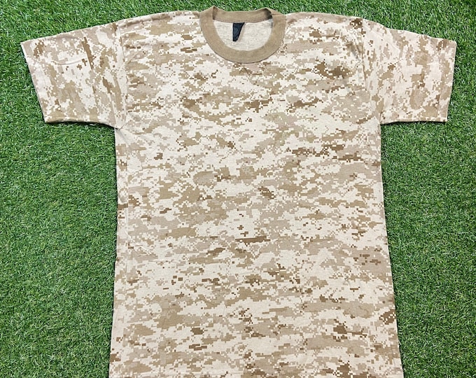 Vintage Camo T Shirt Tee Size Large L US Military Navy Marines Army Fatigue Forest Desert Storm 1990s 90s